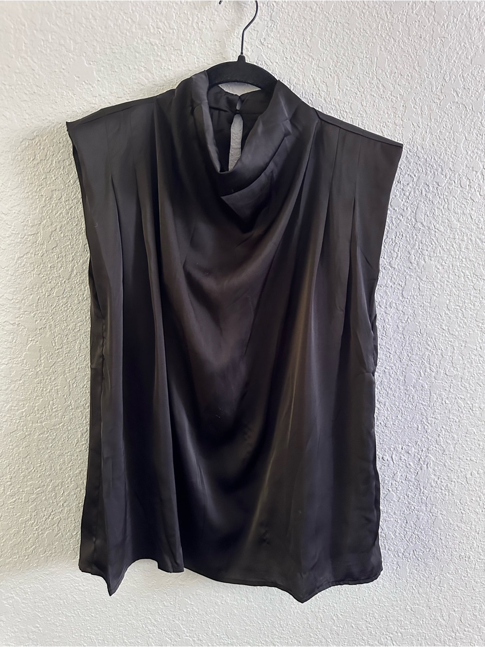 VICI Satin Mock Neck Sleeveless Blouse Black size Medium